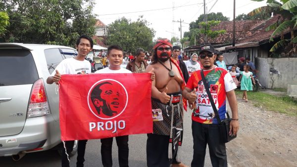 Relawan Pro Jokowi (Projo) bakal menggelar Rakernas ke-V di Candi Borobudur, Magelang, Jawa Tengah. Mengangkat tema "Haluan Baru Projo Menuju 2024", Rakernas akan digelar pada 20 hingga 22 Mei 2022.