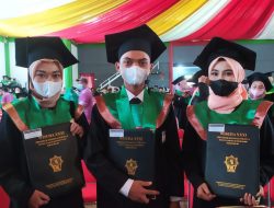 DUA MAHASISWI BLORA JADI LULUSAN TERBAIK IAIN KUDUS