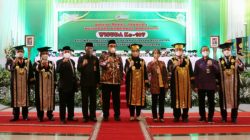 Politeknik Kesehatan Kementerian Kesehatan (Poltekkes Kemenkes) RI Semarang kembali menelurkan 48 tenaga kesehatan putra daerah asal Kabupaten Blora. Hari ini, mereka mengikuti Wisuda ke-107 Pendidikan Ahli Madya Kesehatan, Sarjana Terapan Kesehatan, Sarjana Terapan Kesehatan Poltekkes Kemenkes Semarang Tahun 2022 di Convention Hall Masjid Agung Jawa Tengah, Rabu (25/5/2022).