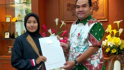 LEBIH DEKAT DENGAN ENDANG SUSANTI, WISUDAWAN TERBAIK YANG LAHIR DARI RAHIM PETANI