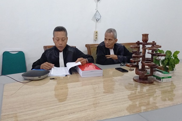 Selama satu tahun, dua oknum anggota Kepolisian Resor (Polres) Blora, Etana Fany Jatnika dan Eka Mariyani telah meraup uang dari PNBP Polres Blora pada 2021 sekitar Rp 3 miliar.