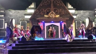 PERTUNJUKAN SENI BARONG USUNG JUDUL “GAMA ABILASA”