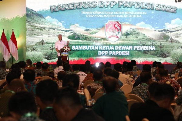 Gubernur Jawa Tengah, Ganjar Pranowo menyinggung topik ketahanan pangan dalam acara pembukaan Rakernas PAPDESI di MG Suites Hotel, Kota Semarang, Minggu (5/6/2022).