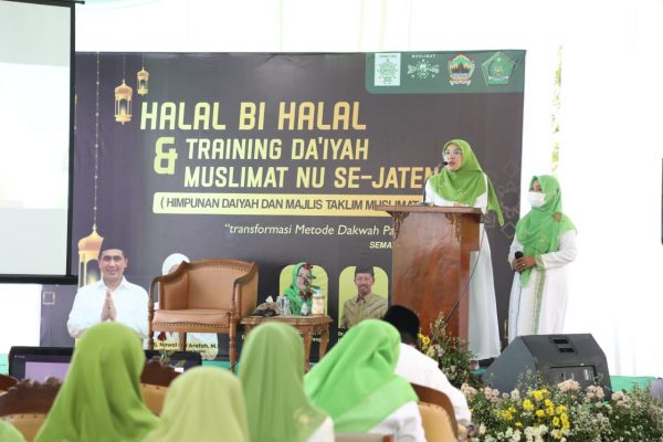 Acara Halal Bihalal Hidmat Muslimat NU Jawa Tengah, Jum'at (10/6) di Rumah Dinas Wakil Gubernur berjalan lancar dan hikmah. Dalam acara itu banyak menyoal pola dakwah melalui teknologi digital.