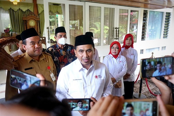 Ketua Dewan Kehormatan Palang Merah Indonesia (PMI) Jawa Tengah, Taj Yasin Maimoen berpesan kepada pengurus PMI Kabupaten Blora agar bersinergi dengan Badan Penanggulangan Bencana Daerah (BPBD).