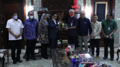 Pengurus Besar Persatuan Atletik Seluruh Indonesia (PB PASI) memilih Jawa Tengah sebagai tuan rumah pagelaran Kejurnas Atletik 2022. Penetapan itu dipilih berdasarkan track record Jateng yang banyak melahirkan atlet berprestasi. Selain itu, konsistensi pembinaan juga menjadi alasan PB PASI memilih Jateng sebagai tuan rumah Kejurnas kali ini.