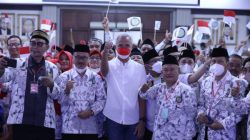 Kebijakan Kementeri Pendayagunaan Aparatur Negara dan Reformasi Birokrasi (PANRB) tentang penghapusan tenaga honorer ternyata mendapat banyak komentar dari berbagai pihak. Salah satunya dari Gubernur Jawa Tengah Ganjar Pranowo.