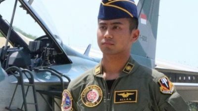 Lettu Pnb Allan Safitra Indra, Pilot pesawat jenis T-50i Golden Eagle yang jatuh di Dukuh Ngrawoh, Desa Nginggil, Kecamatan Kradenan Blora dipastikan meninggal dunia. Diduga pesawat meledak sehingga jenazah dalam kondisi tidak utuh. Saat ini, jenazah sudah dievakuai oleh petugas.