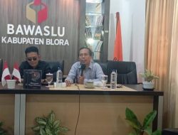 EKS ANGGOTA PANWASKAB ANGGAP BUKU BAWASLU TAK JELAS ARAH