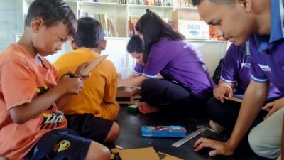 Kegiatan Workshop Kemerdekaan bersama Rossi (siswa kelas 5 SDN 2 Cabean) diperuntukkan untuk seluruh siswa-siswi di sekitar Kapuan. Agenda ini merupakan serangkaian acara dari Derrick yang bernama Vyatra Care for All.