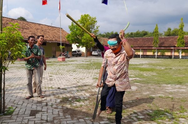 Menyambut hari kemerdekaan Republik Indonesia atau dikenal dengan sebutan Agustusan, penyandang disabilitas mengadakan perlombaan. Diantaranya meliputi lomba pukul air, makan kerupuk, kelereng hingga sepak bola. 