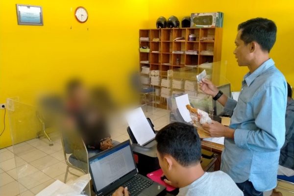 Satuan Reserse Narkoba (Satresnarkoba) Polres Blora berhasil meringkus warga asal Semarang berinisial MZ, diduga terlibat tindak pidana kepemilikan psikotropika.