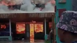 Rumah milik Sutrisno (46) warga Kelurahan Kunduran RT 05 RW 01, Kecamatan Kunduran, Kabupaten Blora ludes terbakar, Sabtu (20/8) kisaran pukul 14:00 WIB, akibat korsleting listrik.