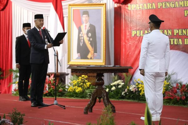 Gubernur Jawa Tengah, Ganjar Pranowo senantiasa ingatkan pejabat daerah tentang pentingnya integritas dan antikorupsi. Mengingat kejadian OTT Bupati Pemalang belum lama ini yang menjadi pukulan telak bagi Pemprov Jateng.