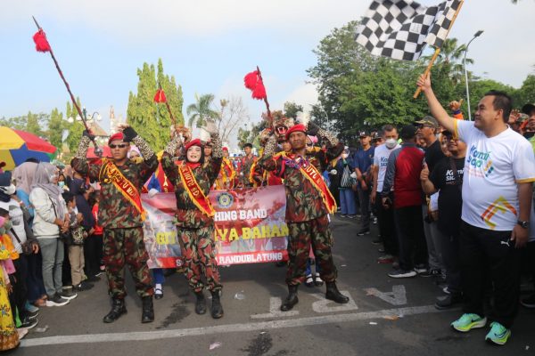 Dalam menyambut Muktamar Muhammadiyah ke-48, Pimpinan Daerah Muhammadiyah (PDM) Kabupaten Blora mengadakan jalan sehat yang digelar pada Minggu (11/9/2022). 