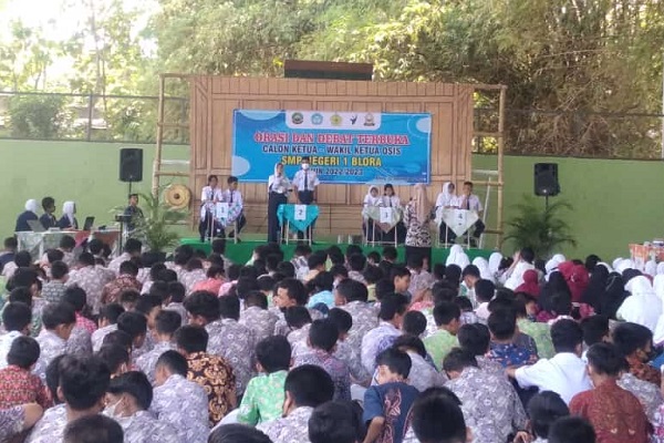 Debat Kandidat Ketua dan Wakil Ketua OSIS SMPN 1 Blora.