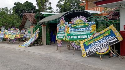 PERIKSA EMPAT SAKSI UNGKAP MOTIF KANKEMENAG GROBOGAN BUNUH DIRI