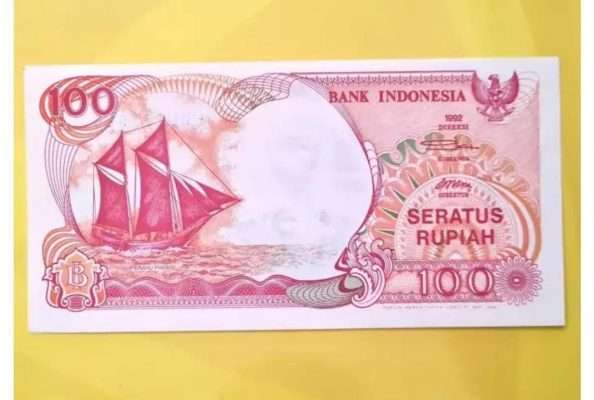 Uang kertas pecahan Rp100 tahun emisi 1992.