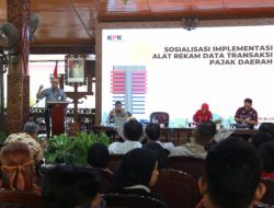USAHA RUMAH MAKAN WAJIB SETOR PAJAK 10 PERSEN KE PEMERINTAH