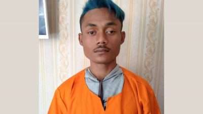 Seorang pria yang hendak mencuri di SD Negeri Tamanrejo, Kecamatan Tunjungan, Kabupaten Blora.