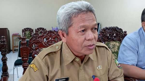 Dinas Perindustrian dan Tenaga Kerja (Dinperinaker) Kabupaten Blora menetapkan Upah Minimum Kabupaten (UMK) Blora tahun 2023 naik 7,14 persen. Yakni sebesar Rp135.883. Yang semula Rp1.904.197 naik menjadi Rp2.040.080.