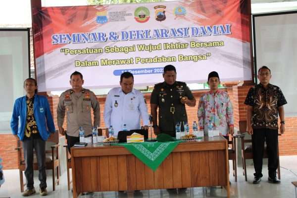 Pengurus Cabang (PC) Pergerakan Mahasiswa Islam Indonesia (PMII) menggelar Seminar dan Deklarasi Damai Anti Radikalisme di Pendopo Dinporabudpar Kabupaten Blora, Rabu (14/12/2022).