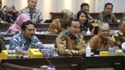 Pemerintah Kabupaten Blora bersama dengan pelaku perbankan dan koperasi audiensi ke komisi XI DPR RI, Kamis (9/2/2023). Disampaikan Bupati Blora Arief Rohman, audiensi ini dilakukan dalam rangka menyampaikan beberapa aspirasi dari Kabupaten Blora. 