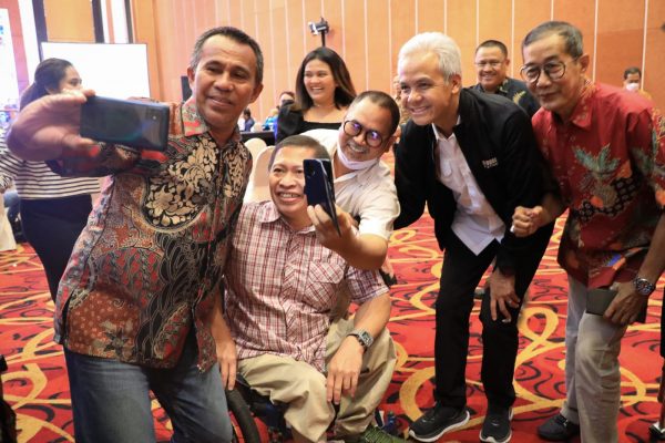 Gubernur Jawa Tengah, Ganjar Pranowo mendorong Komite Paralimpiade Nasional (NPC) percaya diri dan berjuang untuk mempertahankan tradisi apik Indonesia di ajang internasional. Sebab, kata Ganjar, saat ini prestasi atlet disabilitas Indonesia semakin bagus.
