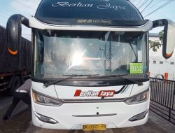UGAL-UGALAN, BUS TABRAK PENGENDARA MOTOR HINGGA TEWAS
