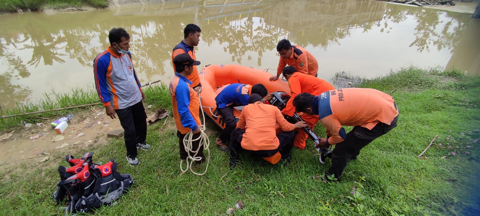 Sukiyem (53), warga Dukuh Gumiring, Desa Sidomulyo, Kecamatan Banjarejo, Blora ditemukan tewas tenggelam di Sungai Lusi pada Selasa (28/3) siang sekira pukul 10.25 WIB.