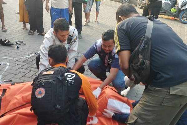 LERLIBAT LAKA TUNGGAL, PEMUDA ASAL BLORA TEWAS