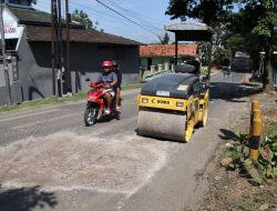 PEMELIHARAAN JALAN DITARGETKAN SELESAI SEBELUM LEBARAN