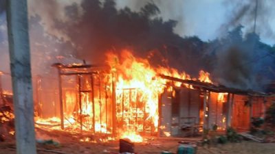 DIDUGA KARENA KORSLETING, RUMAH WARGA WATUMIRING BANDUNGROJO TERBAKAR