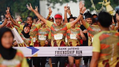 LARI BARENG GANJAR DI BANK JATENG FRIENDSHIP RUN 2023