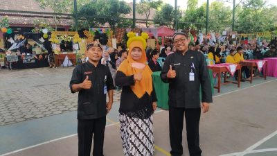 GEBYAR PASAR PANGAN BUMI SAMIN DI SMAN 1 RANDUBLATUNG