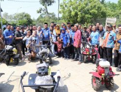 78 KLOMTAN TEMBAKAU TERIMA BANTUAN ALSINTAN