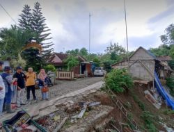 PROGRES LONGSORAN SUNGAI LUSI DI MLANGSEN, DITANGANI DENGAN TURAP GLUGU
