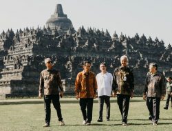 GANJAR DAMPINGI KAISAR JEPANG NARUHITO DI CANDI BOROBUDUR