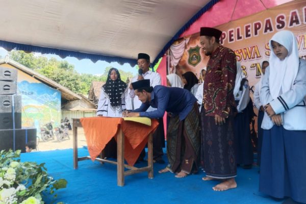 CETAK SISWA BERPRESTASI, MTS MIFTAHUL HUDA DEKLARASI MADRASAH ANTI BULLYING