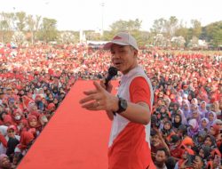 HADIRI JALAN SEHAT DI GROBOGAN, GANJAR INGATKAN DAMPAK EL NINO