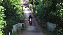 JEMBATAN GLODAK GULINGAN JADI SAKSI PERPUTARAN EKONOMI MASYARAKAT