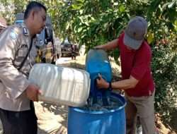 BHABINKAMTIBMAS DAN BABINSA NGAWEN BANTU WARGA PASOK AIR BERSIH DI DUKUH TEMBANG