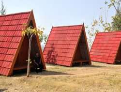 WISATA ALAM BUKIT KUNCI KINI DIFASILITASI GLAMPING