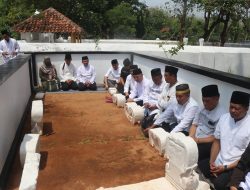 BLORA ZIARAH MAKAM LELUHUR DI TUBAN