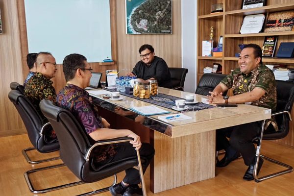 BANGUN ULANG PASAR NGAWEN, BUPATI BLORA CARI DEKENGAN PUSAT