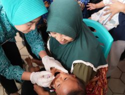 TP PKK JATENG TINJAU PELAKSANAAN SUB-PIN POLIO