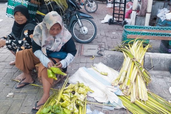 BERBURU JANUR DI PASAR TRADISIONAL BLORA, BERIKUT DAFTAR HARGANYA