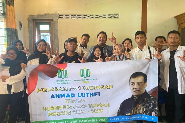 PEMUDA DI BLORA DUKUNG AHMAD LUTHFI JADI GUBERNUR JATENG