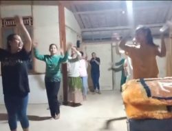 ANTUSIASME TINGGI SAMBUT 17 AGUSTUS, IBU-IBU DI BANDUNG ROJO SIAP GOYANG