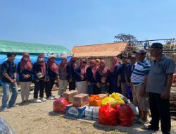 PEDULI KORBAN KEBAKARAN, PANWASLUCAM RANDUBLATUNG BERIKAN BANTUAN